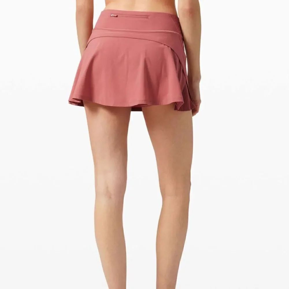 Lululemon Play Off The Pleats Skirt Cherry Tint Women’s Size 2